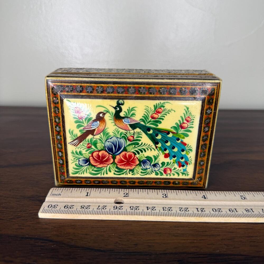 Vintage Peacock Trinket Box Hand Painted Lacquer Floral Inlaid Wood - Picture 3 of 10